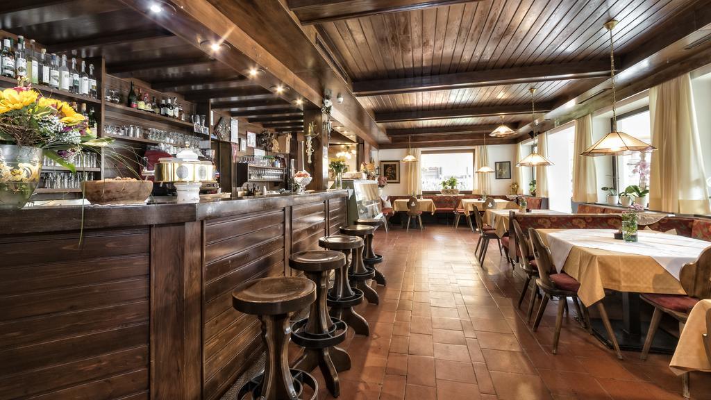 Hotel Moritz 도비아코 외부 사진