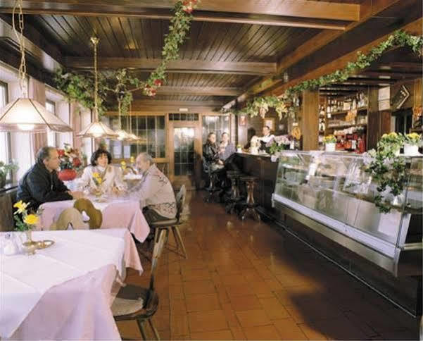 Hotel Moritz 도비아코 외부 사진